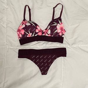 NWOT Pink Victoria’s Secret Bra/Panty set